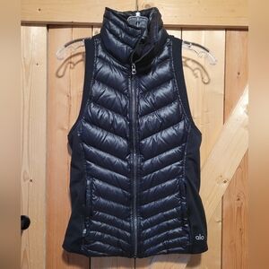 ALO Yoga Women's Altitude Black Quilted Vest